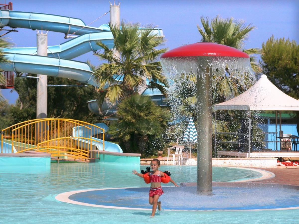 Happy Camp Mobile Homes In Camping Villaggio Lamaforca Carovigno Exterior foto